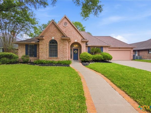 107 Lance Lane , Victoria, TX 77904