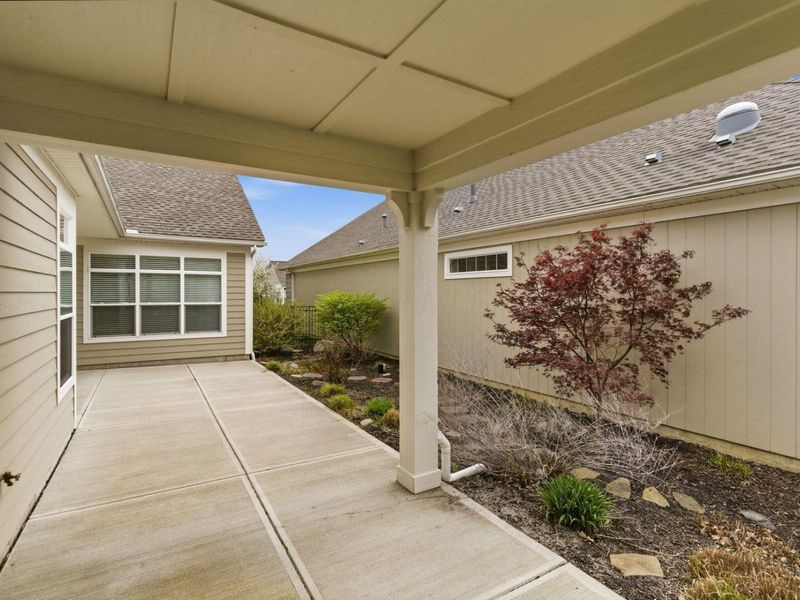 6804 Garden View Drive, Westerville, OH 43082 Photo 5