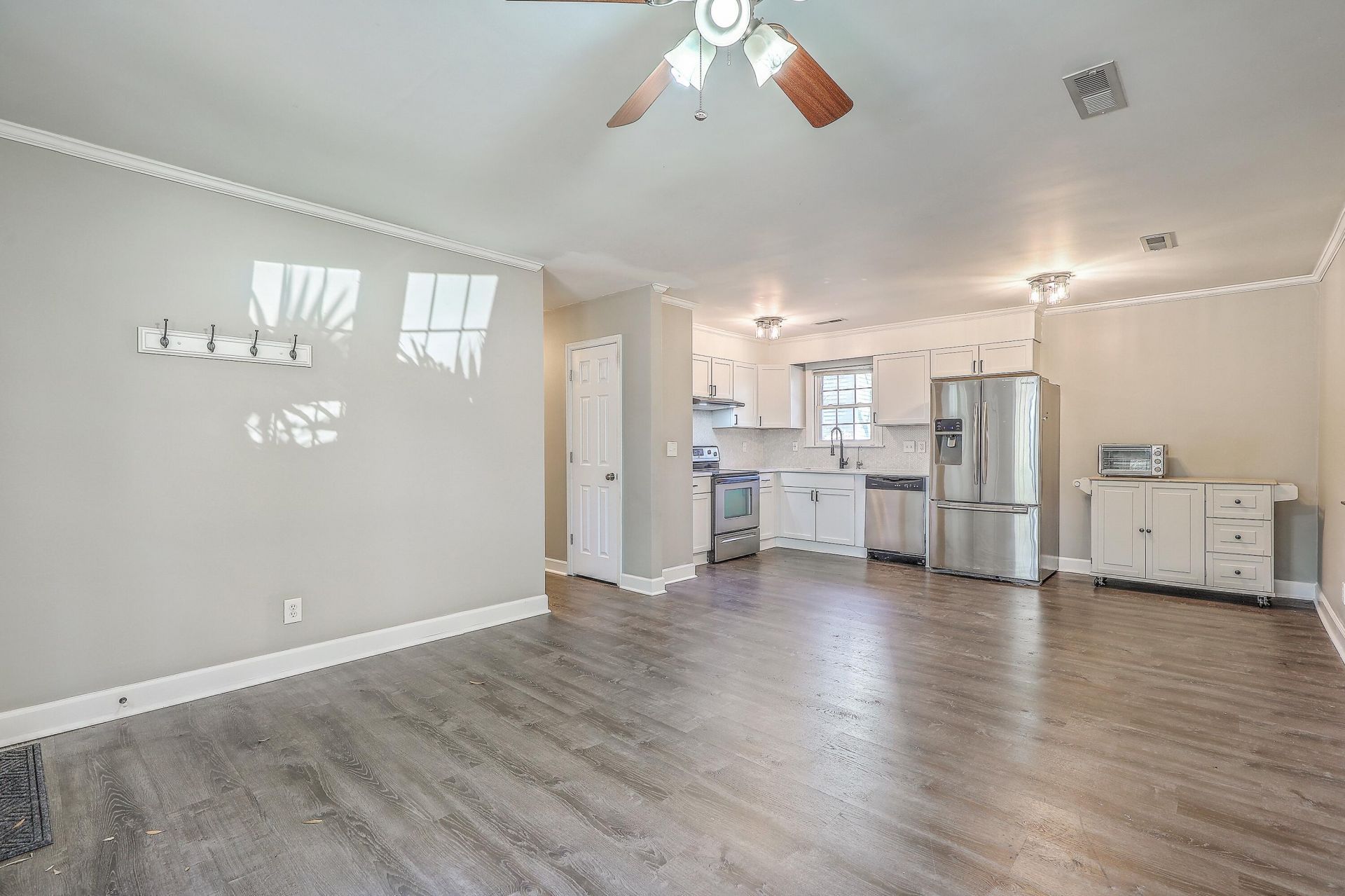 1152 Bradford Avenue Photo 11