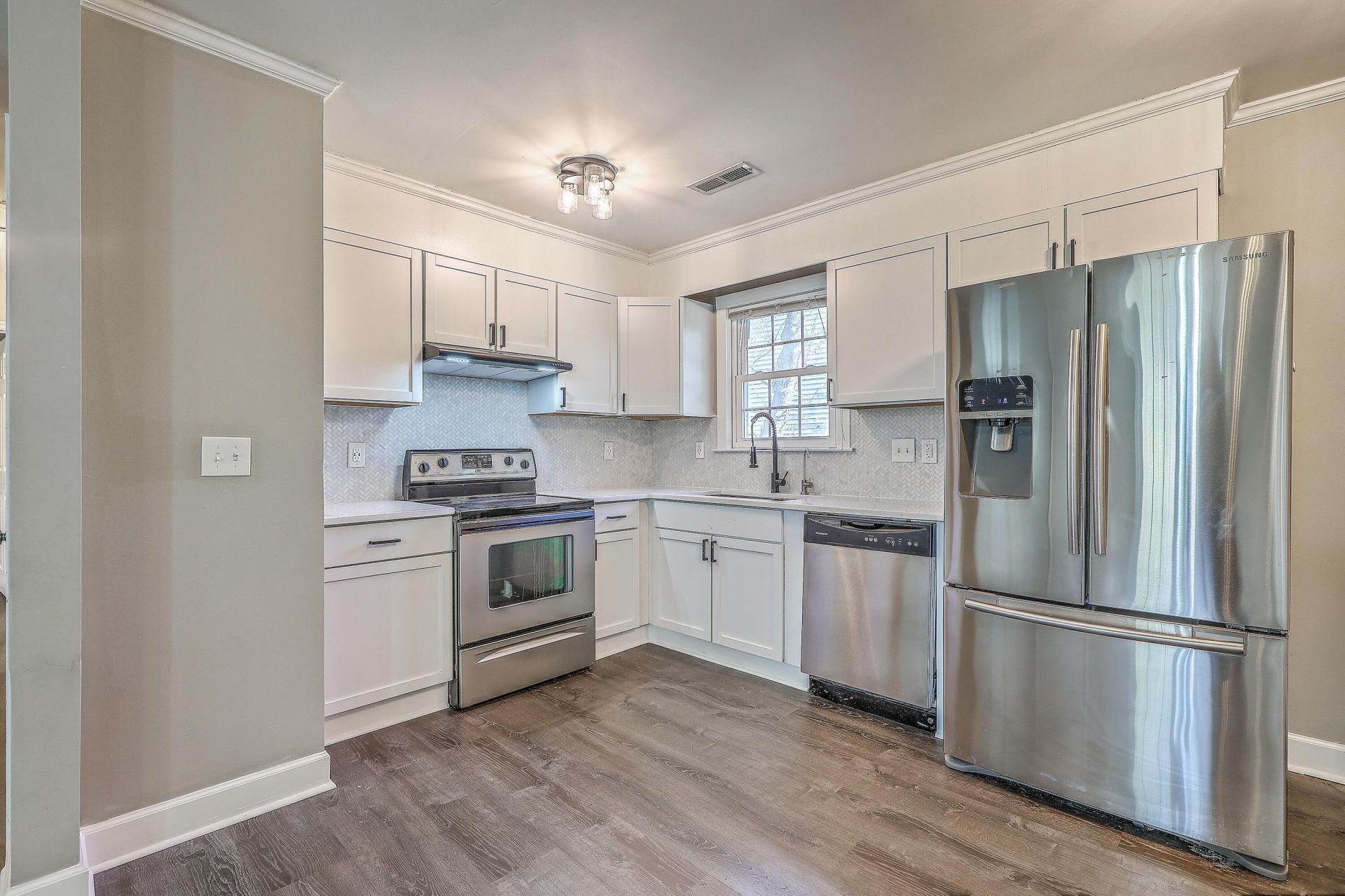 1152 Bradford Avenue Photo 12