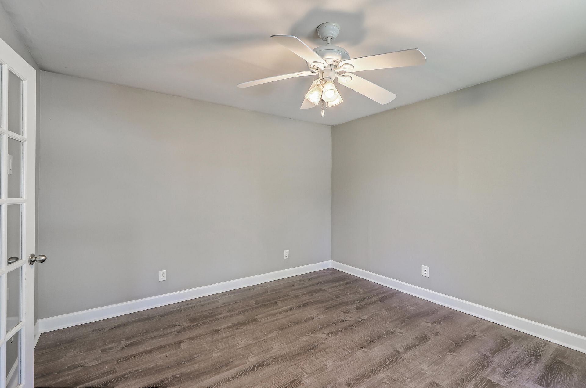 1152 Bradford Avenue Photo 18