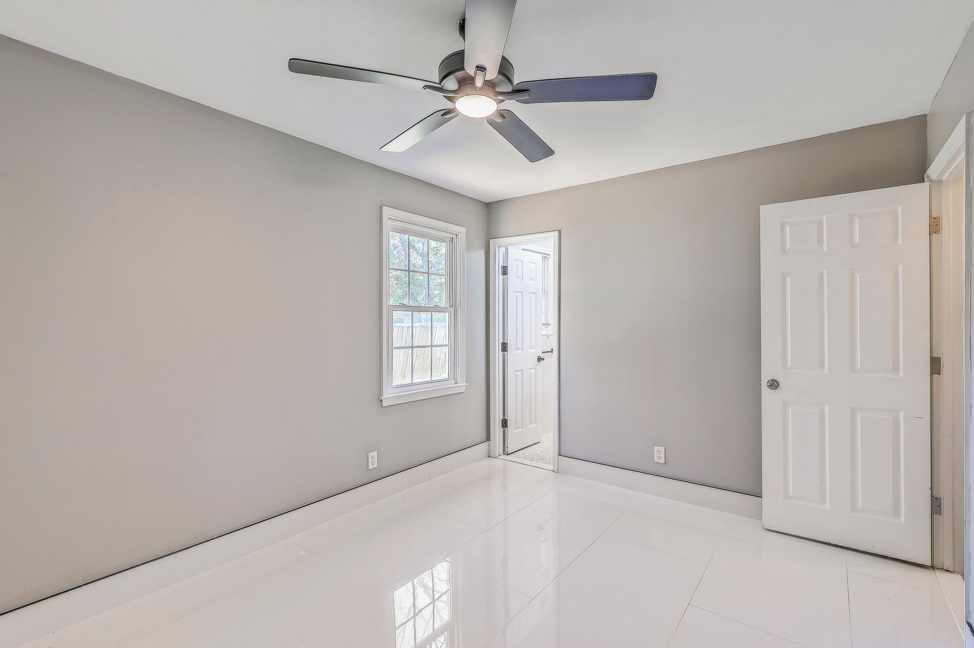 1152 Bradford Avenue Photo 30