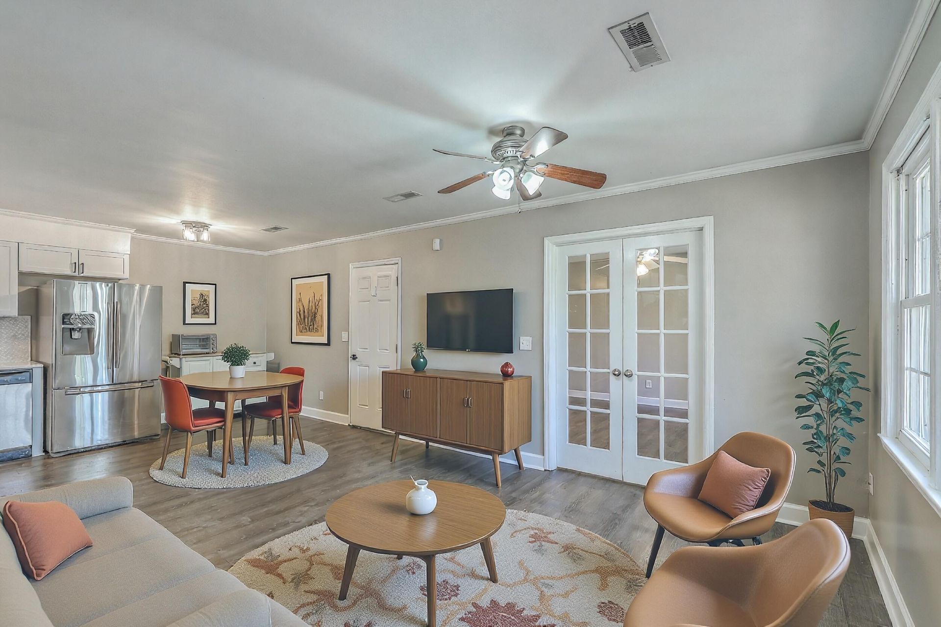 1152 Bradford Avenue Photo 9