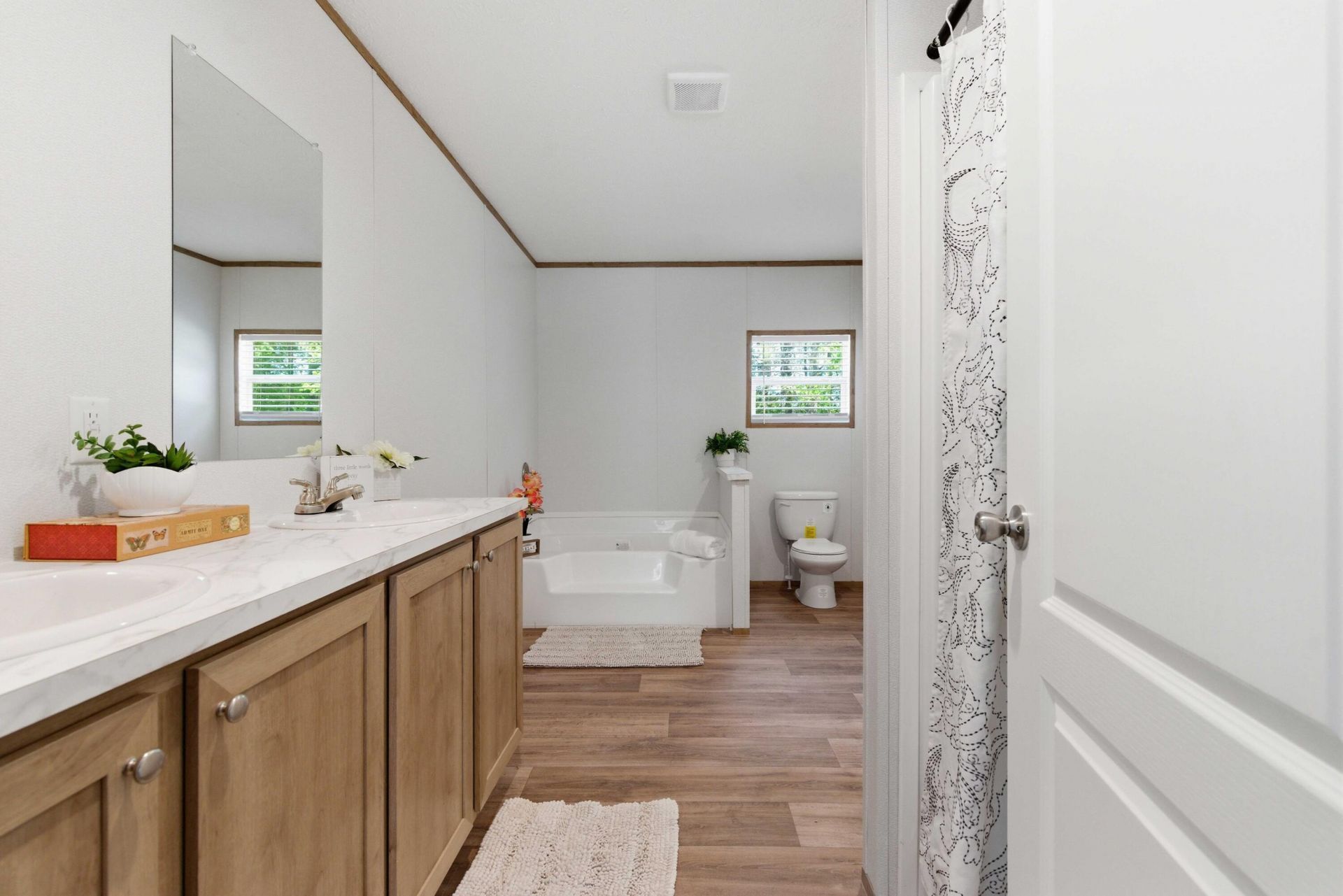 123 Firefly Lane Photo 17