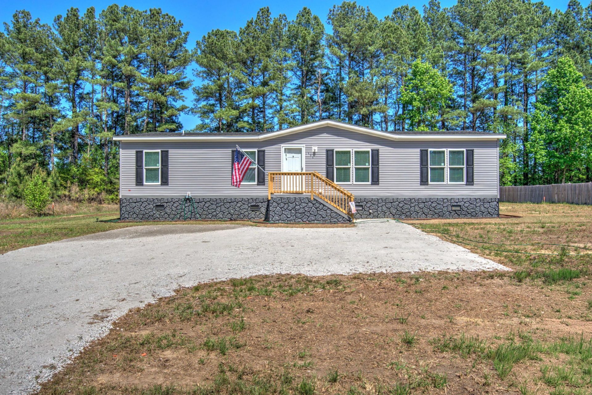 123 Firefly Lane Photo 5