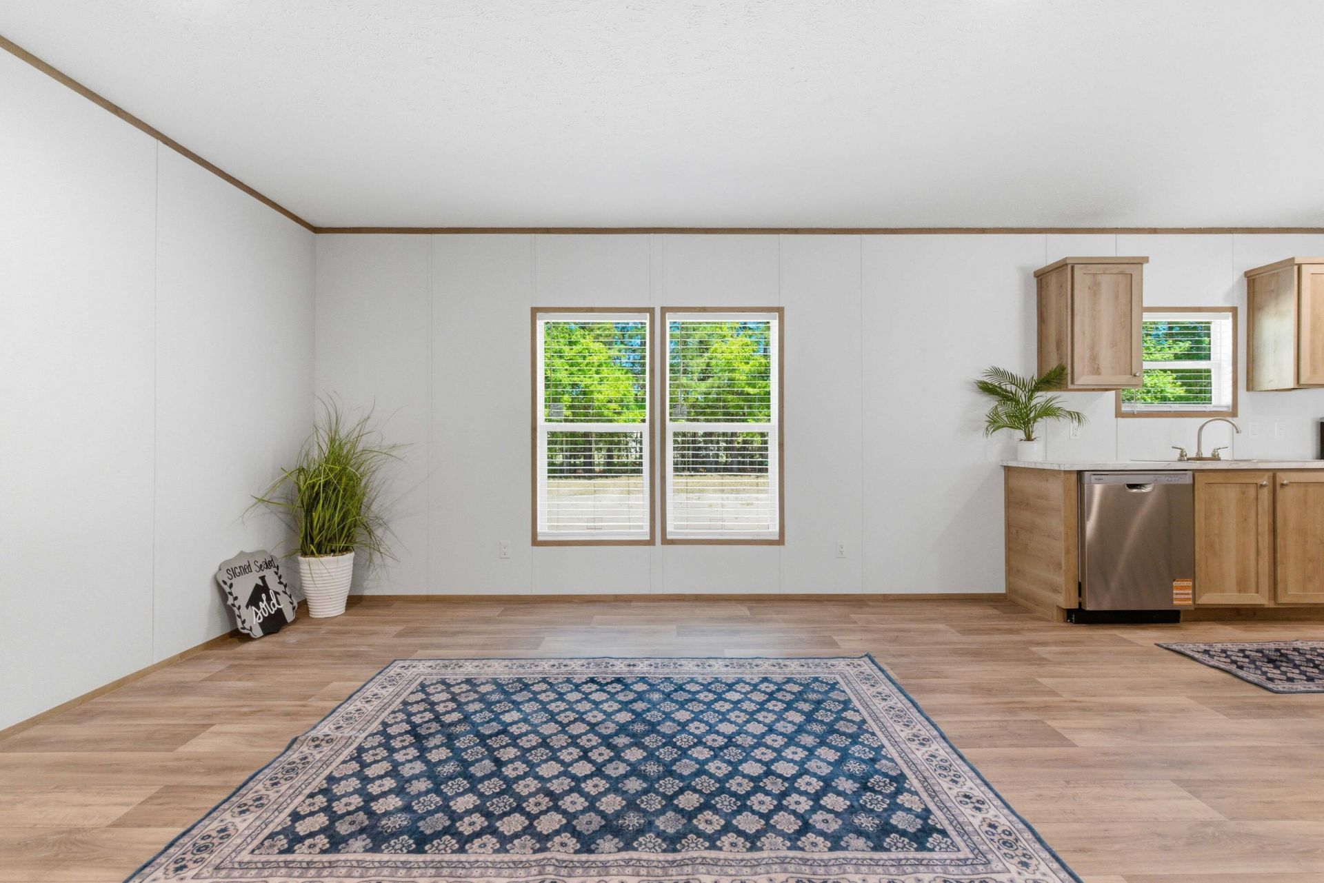 123 Firefly Lane Photo 6