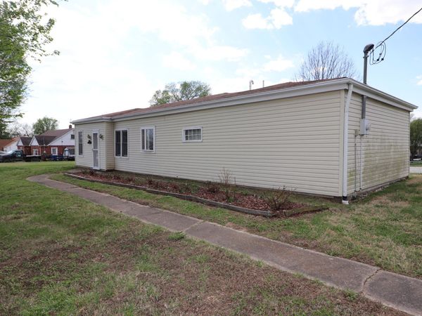 550 S Summit Drive, Holts Summit, MO 65043