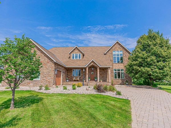 6132 18th Street S, Fargo, ND 58104