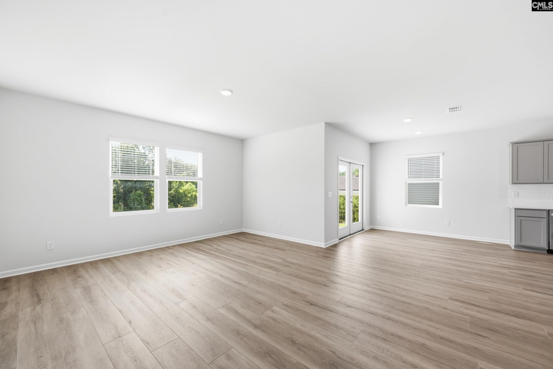 426 Edith Court Photo 15