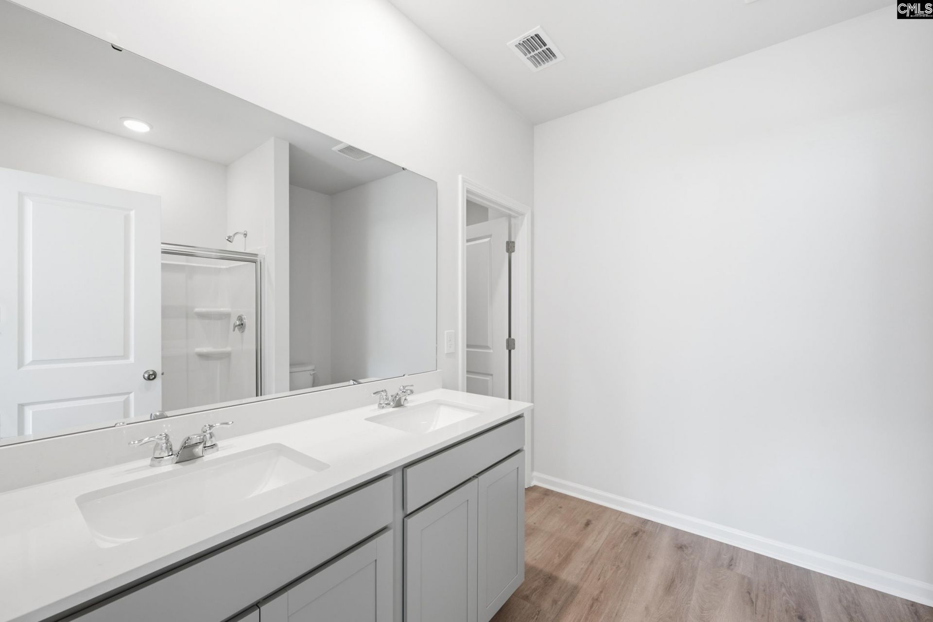 426 Edith Court Photo 18