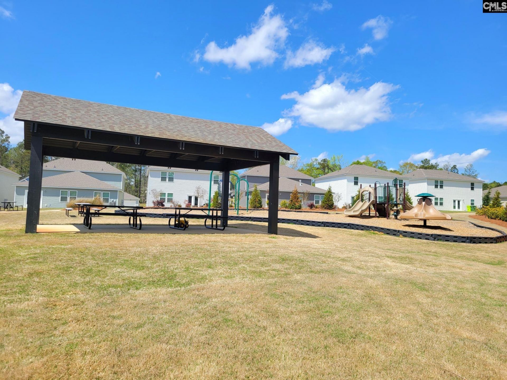 426 Edith Court Photo 25