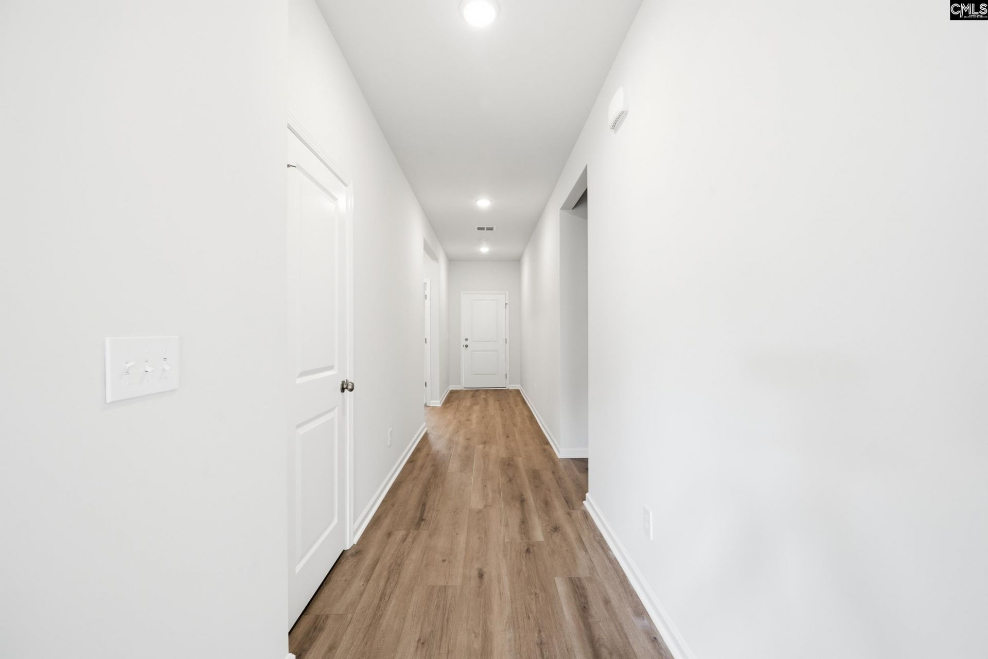 426 Edith Court Photo 5