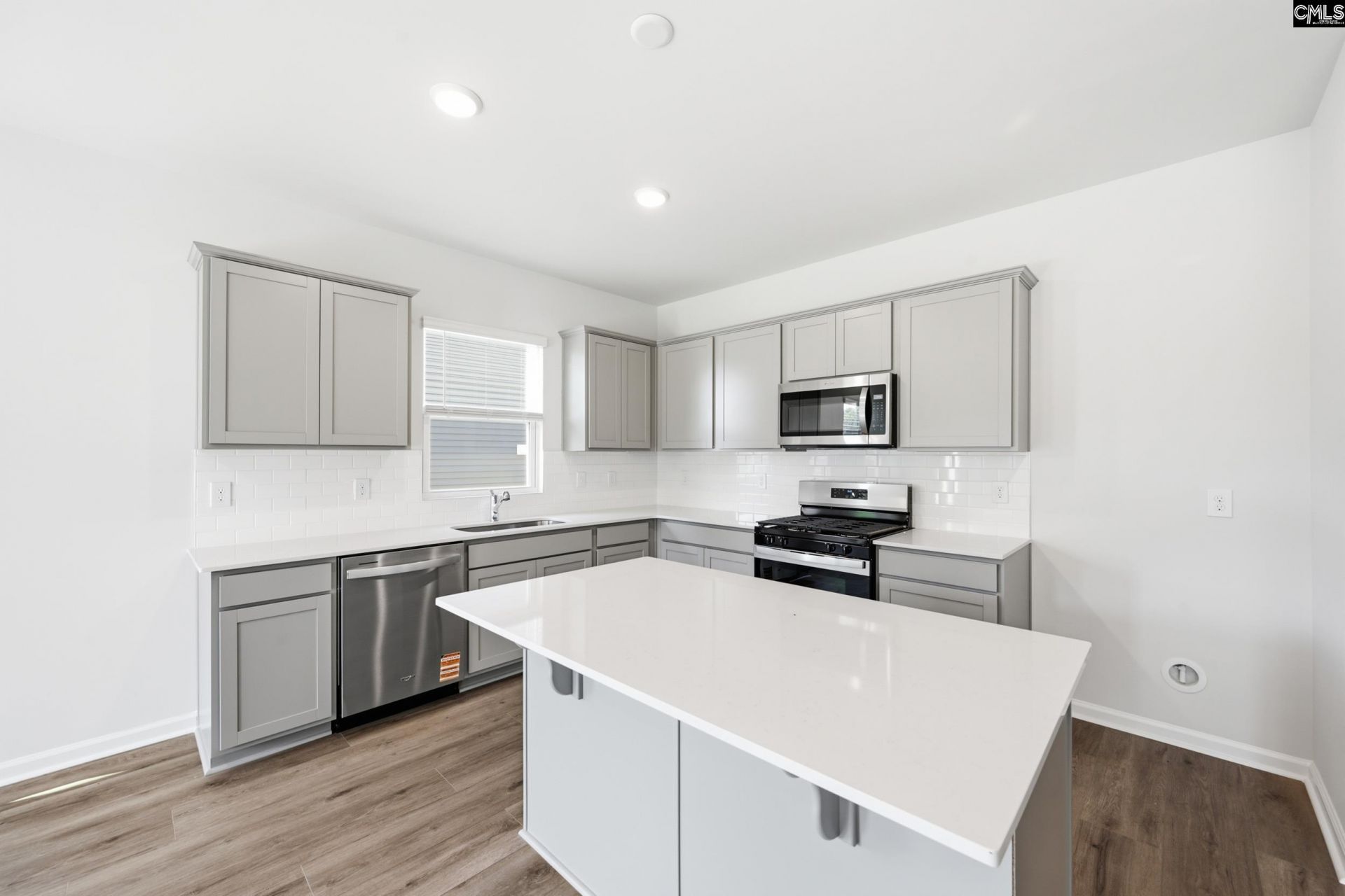 426 Edith Court Photo 8