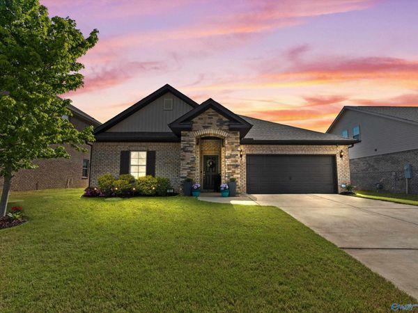 107 Grove Hill Circle, New Market, AL 35761