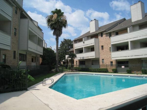 2500 Burleson RD, Unit 402, Austin, TX 78741