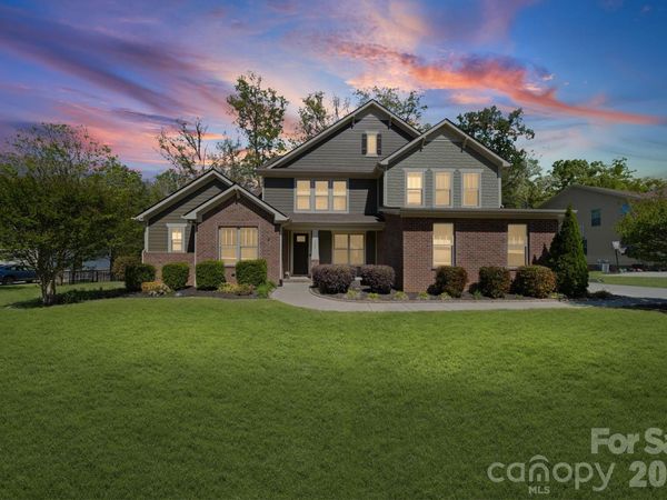 8635 Whitehawk Hill Road, Waxhaw, NC 28173