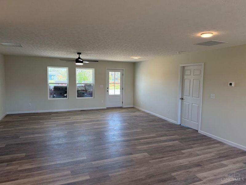 439 Lorelei Drive, Fayetteville, OH 45118 Photo 3