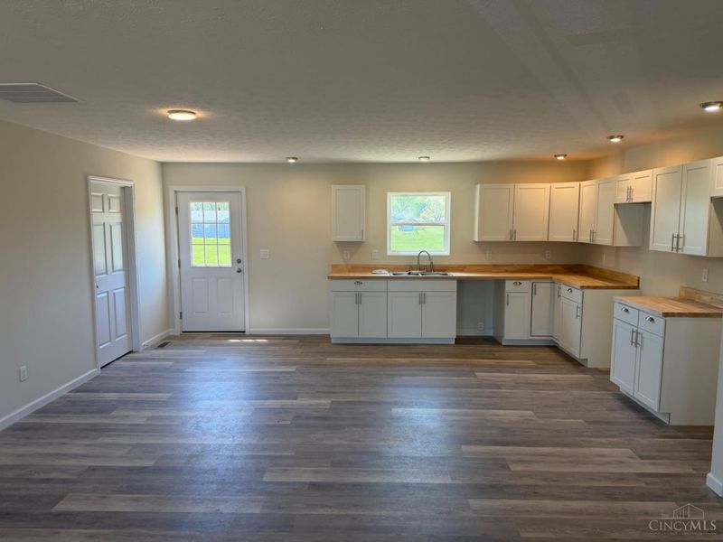 439 Lorelei Drive, Fayetteville, OH 45118 Photo 7