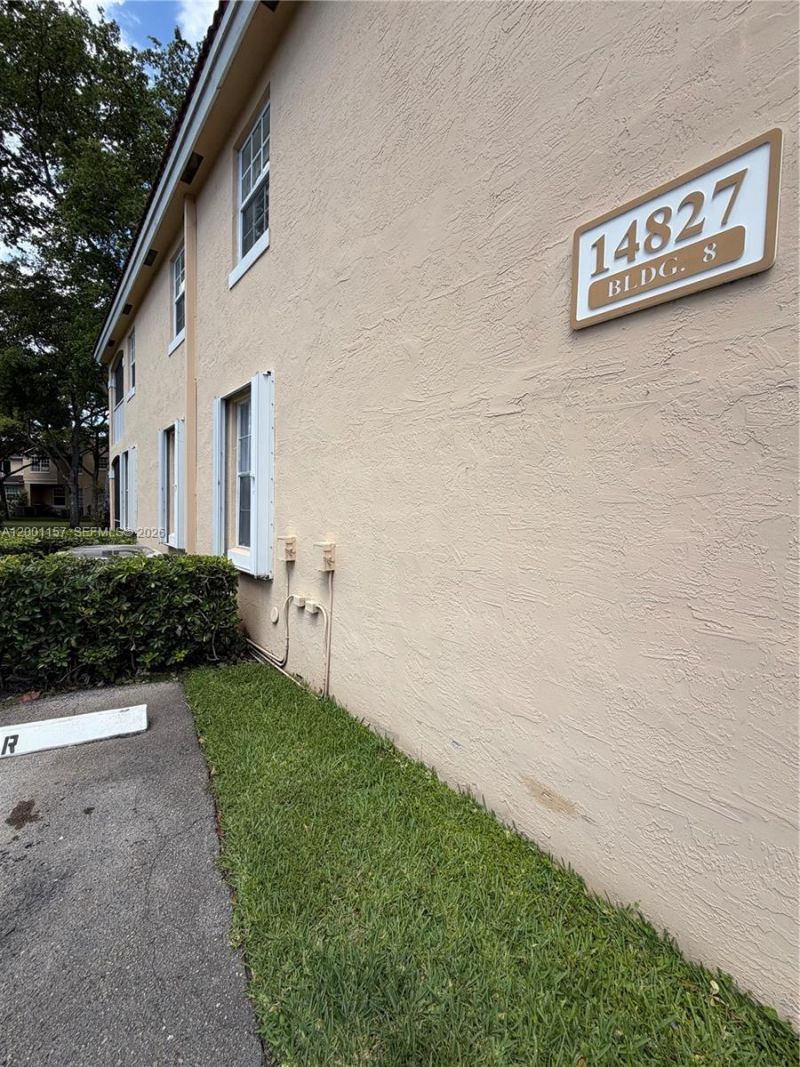 14827 Balgowan Rd , Unit 101-8, Miami Lakes, FL 33016 Photo