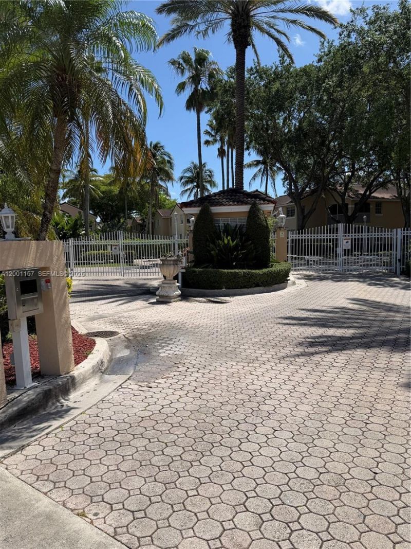 14827 Balgowan Rd , Unit 101-8, Miami Lakes, FL 33016 Photo