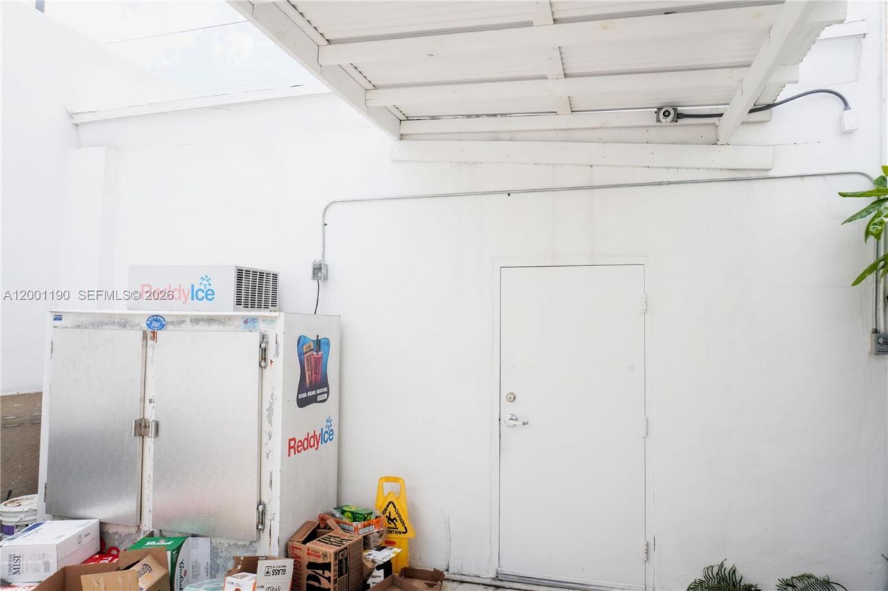 2597 SW 37th Ave, Miami, FL 33133 Photo