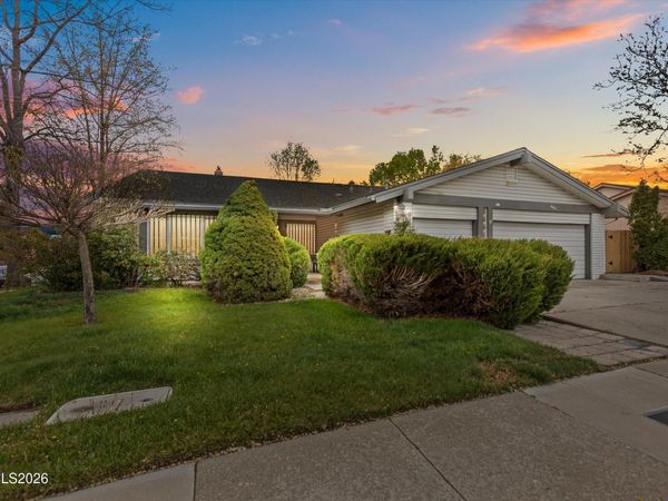 4960 Lakeside Drive, Reno, NV 89509