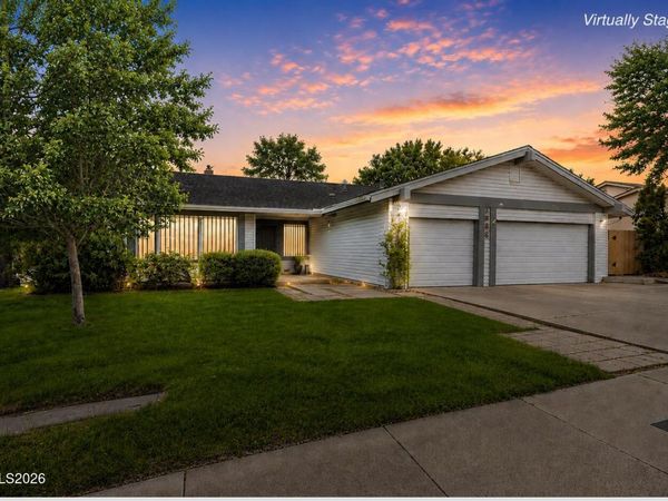 4960 Lakeside Drive, Reno, NV 89509