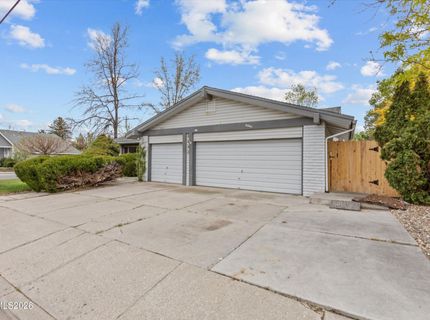 4960 Lakeside Drive, Reno, NV 89509 Photo