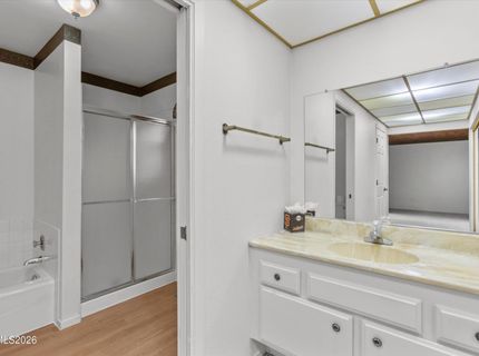 4960 Lakeside Drive, Reno, NV 89509 Photo