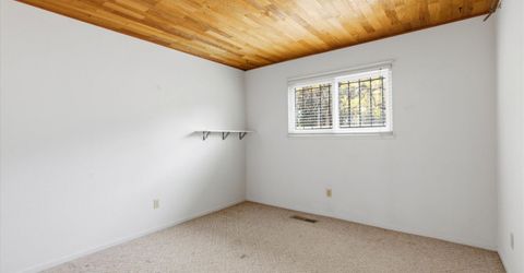 4960 Lakeside Drive, Reno, NV 89509 Photo