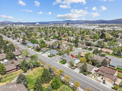 4960 Lakeside Drive, Reno, NV 89509 Photo