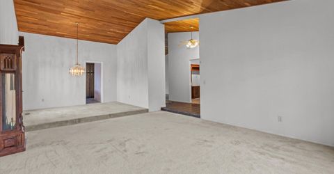 4960 Lakeside Drive, Reno, NV 89509 Photo