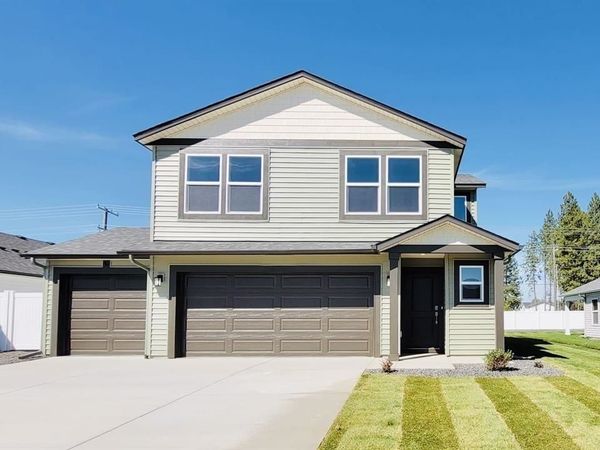 1561 E A St, Deer Park, WA 99006