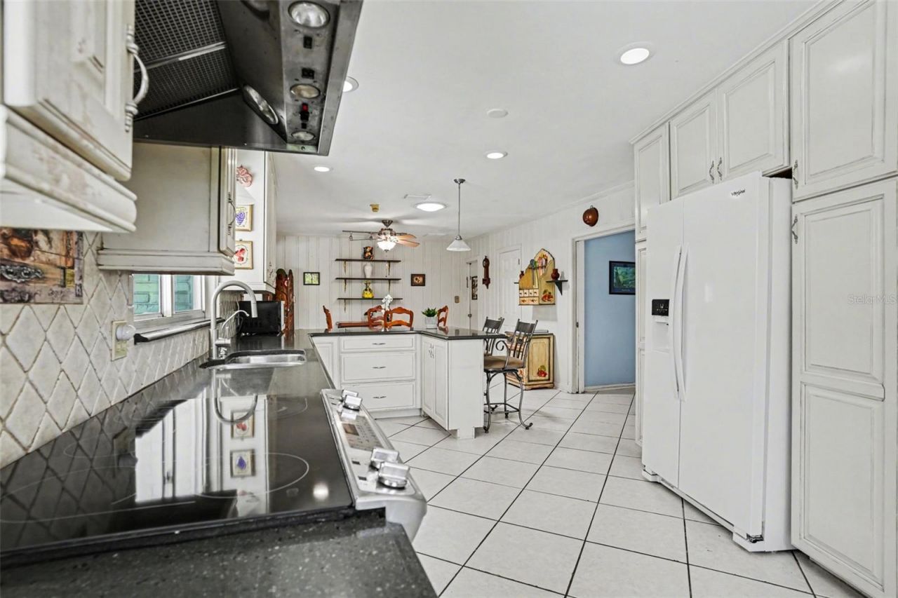 1350 Eckles Drive, Tampa, FL 33612 Photo