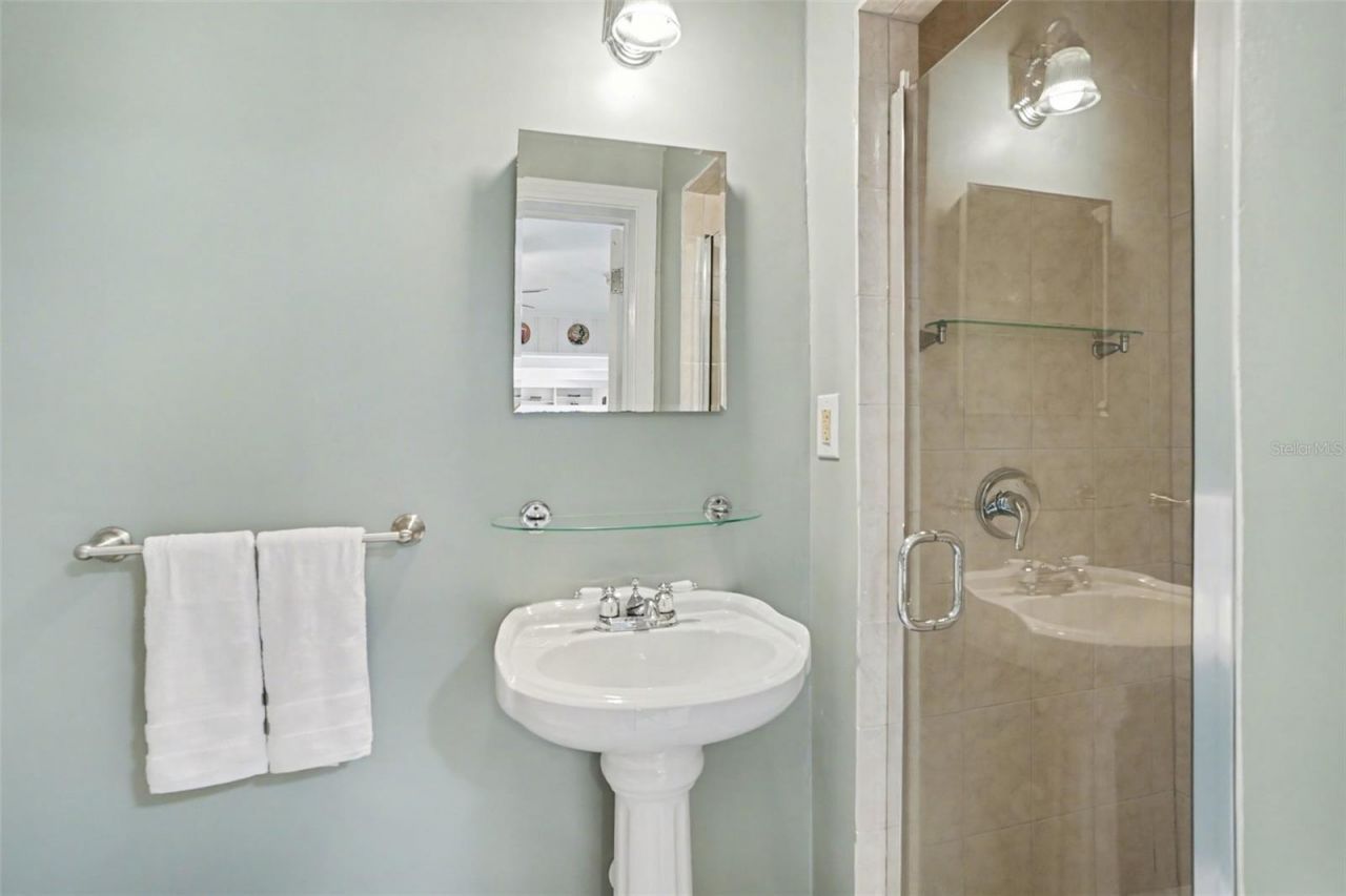 1350 Eckles Drive, Tampa, FL 33612 Photo