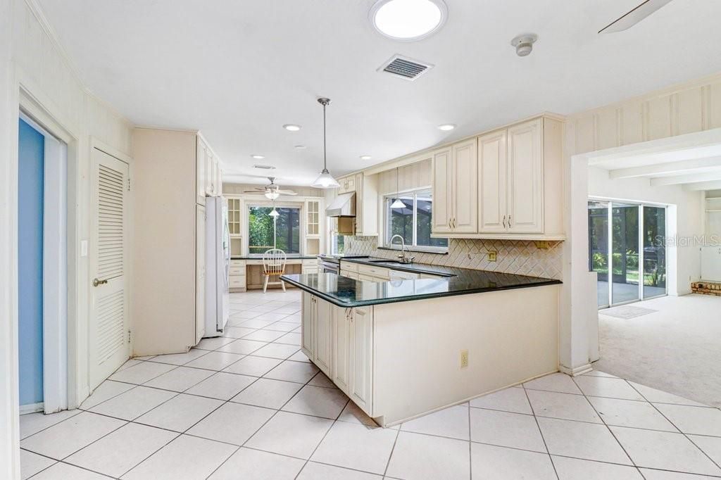 1350 Eckles Drive, Tampa, FL 33612 Photo