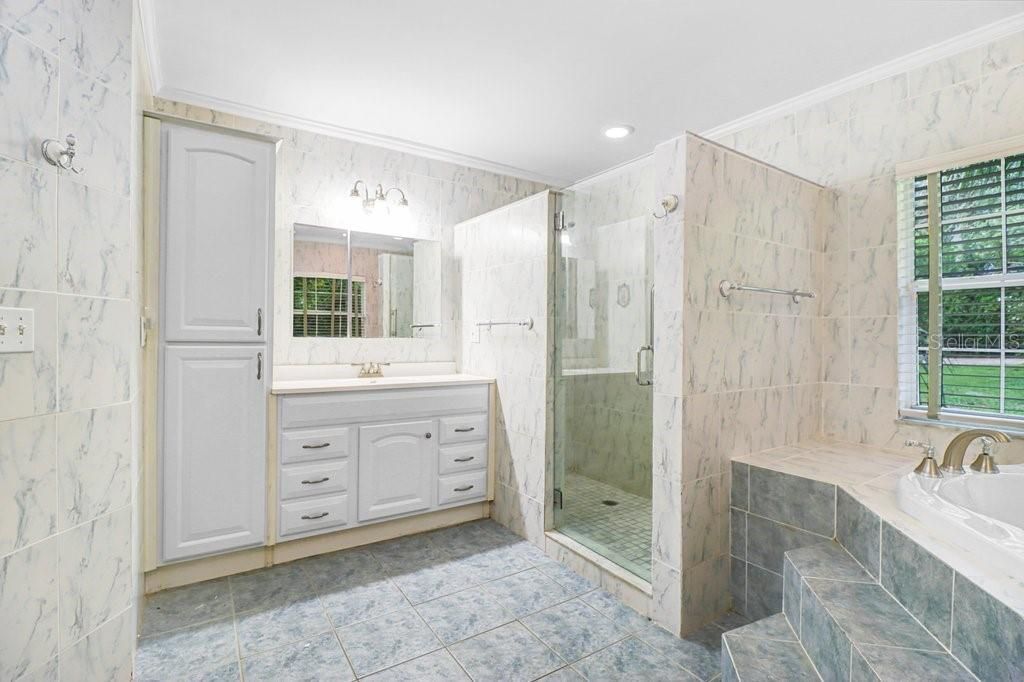 1350 Eckles Drive, Tampa, FL 33612 Photo
