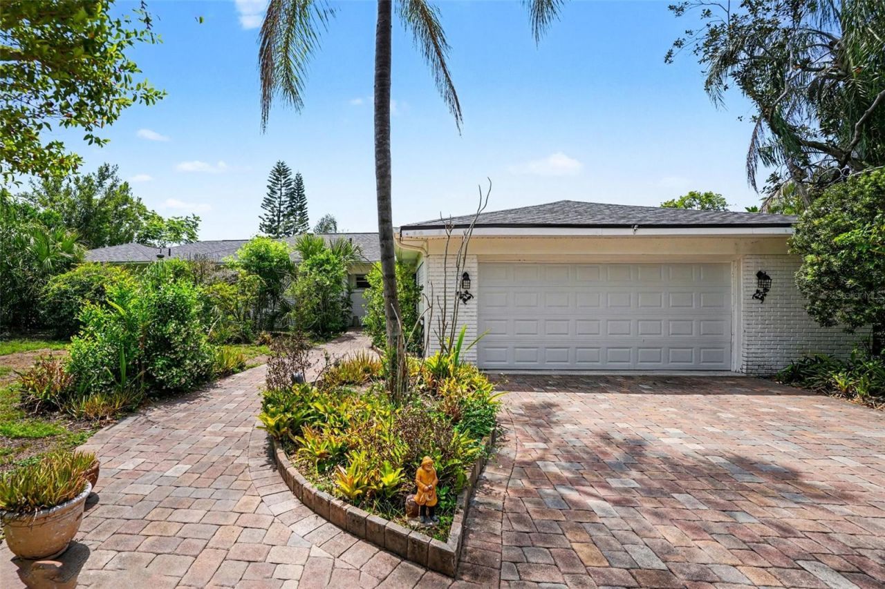 1350 Eckles Drive, Tampa, FL 33612 Photo
