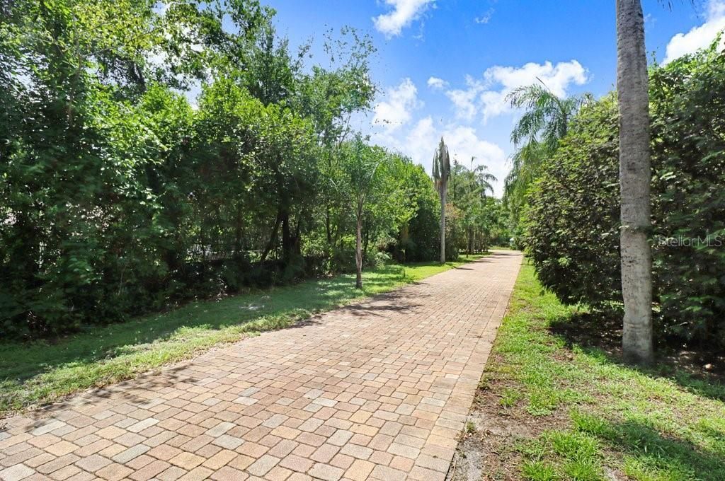 1350 Eckles Drive, Tampa, FL 33612 Photo