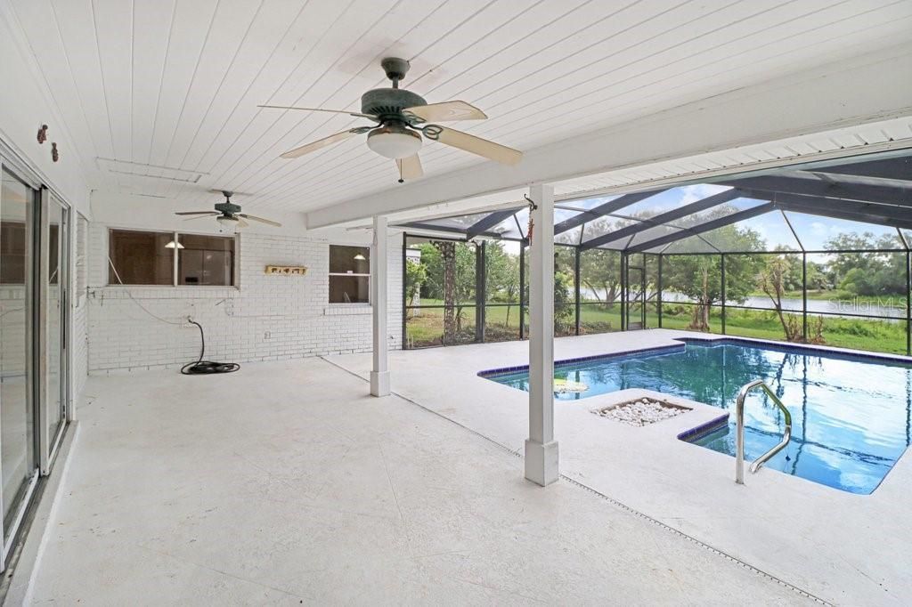 1350 Eckles Drive, Tampa, FL 33612 Photo