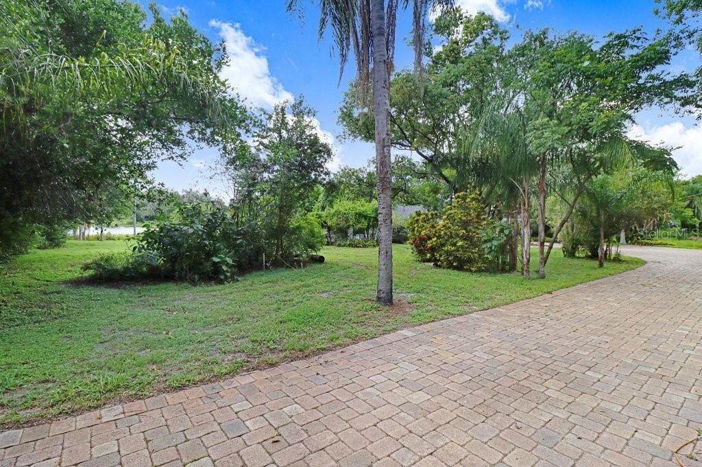 1350 Eckles Drive, Tampa, FL 33612 Photo