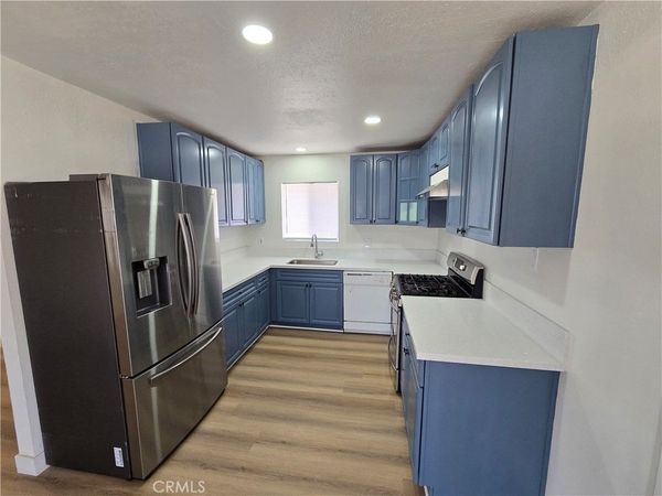 11426 215th, Unit B, Lakewood, CA 90715