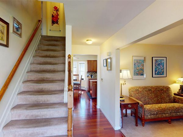 17 Shaker Court , New Windsor, NY 12553