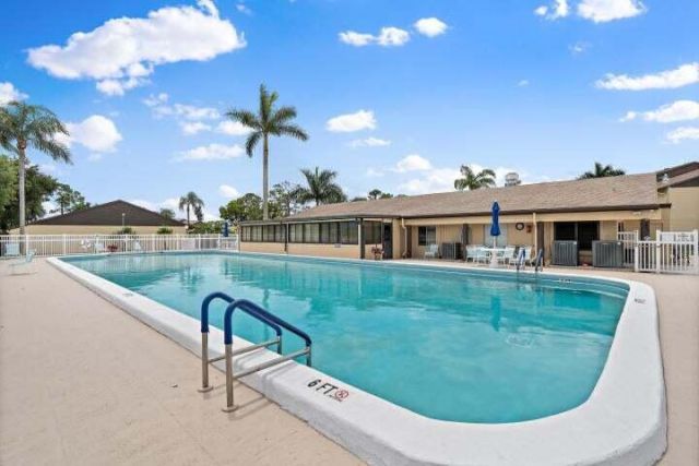 441 Pine Glen Lane, Unit D-2, Greenacres, FL 33463 Photo