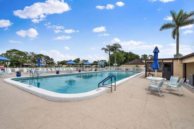 441 Pine Glen Lane, Unit D-2, Greenacres, FL 33463 Photo