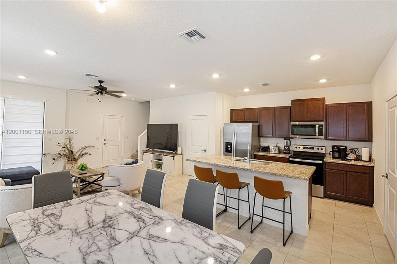 511 NW 17th St, Unit 511, Fort Lauderdale, FL 33311 Photo