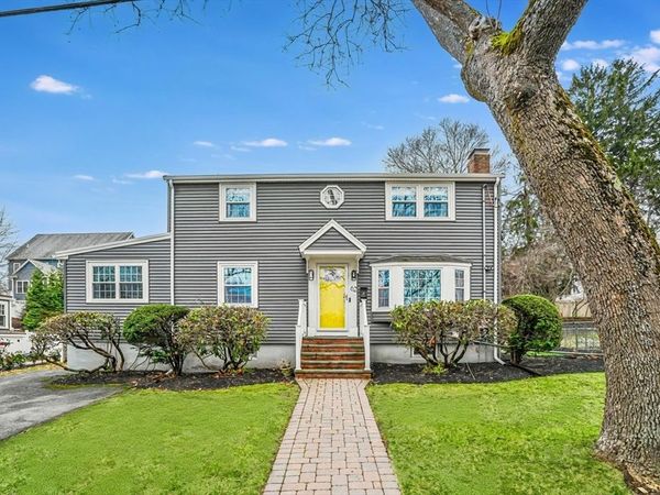 62 Sycamore Rd, Melrose, MA 02176