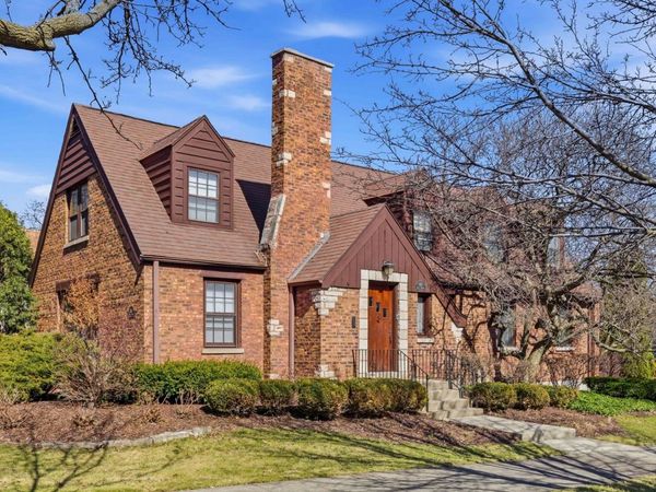 5901 N Newark Avenue , Chicago, IL 60631