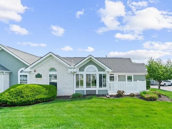 7127 Meadow View Street, Shawnee, KS 66227