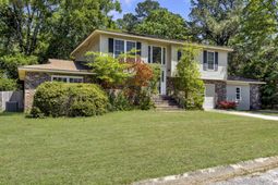 210 Kent Court photo 4